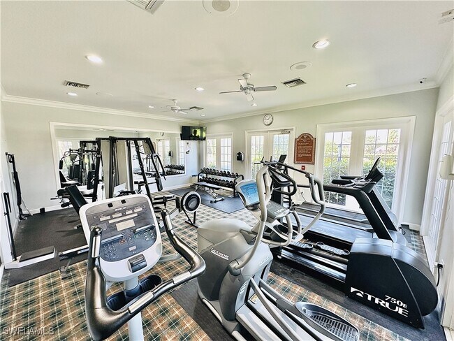 Building Photo - 1820 Florida Club Cir