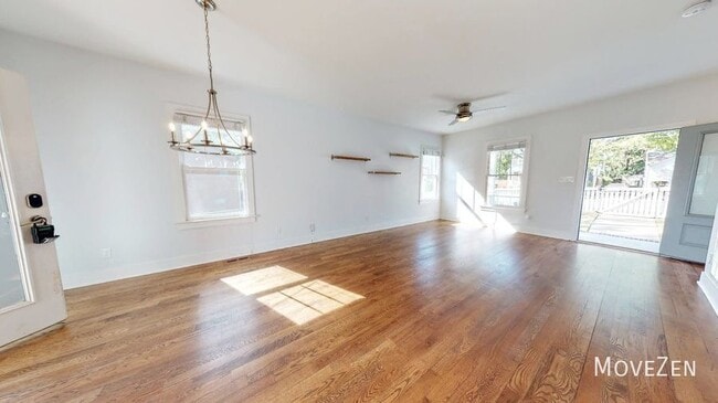 Building Photo - 822 E Lenoir St