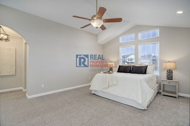 Building Photo - 5934 Instone Cir