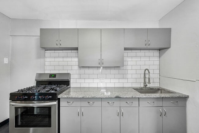 Building Photo - 1740 Arlington Ave