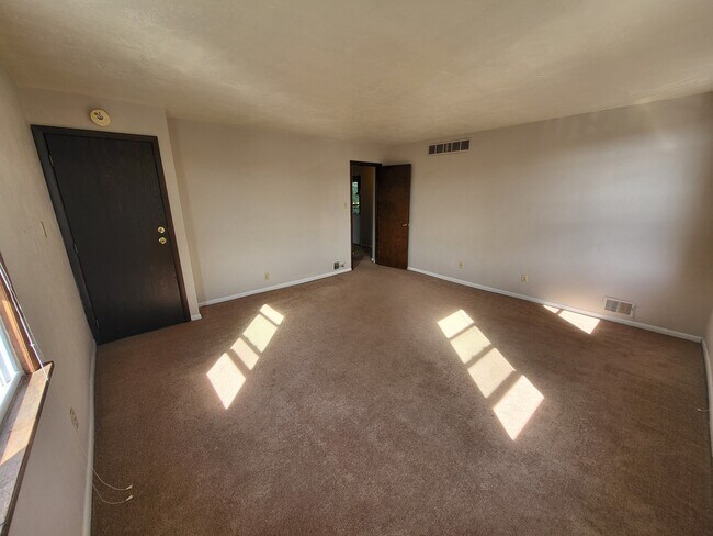 Bedroom #2 - 306 Amabell St