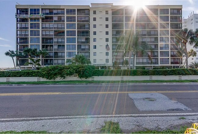 Building Photo - LONG TERM - FULLY FURNISHED 2/2 Open water...
