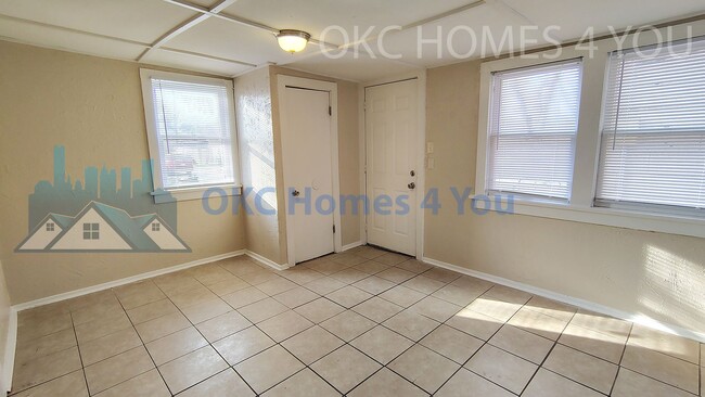 Building Photo - NW OKC 4 Bed Near I-44 & NW 23rd St.
