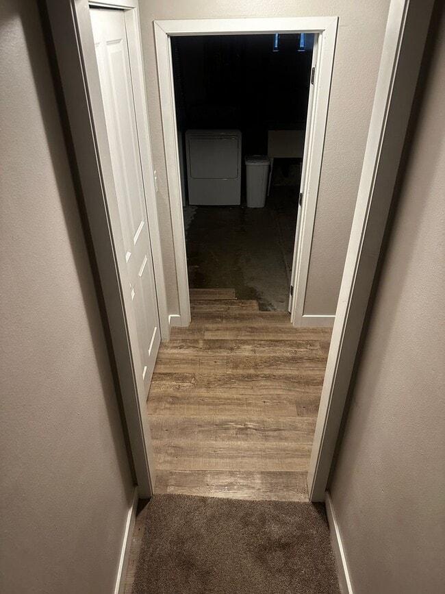Building Photo - Stunning 3 bedroom AVAILABLE NOW!