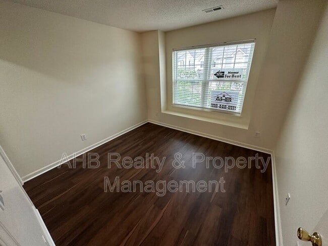 Building Photo - 1204 Glory Vine Rd