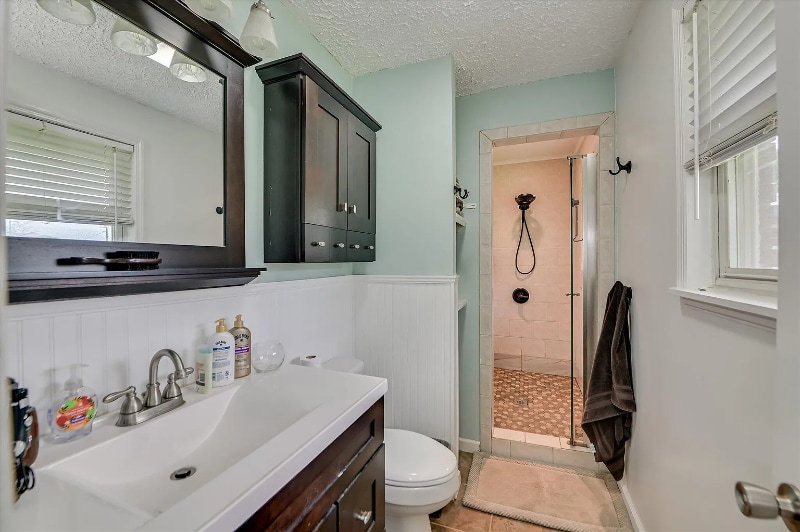 Building Photo - 103 Adams Ln