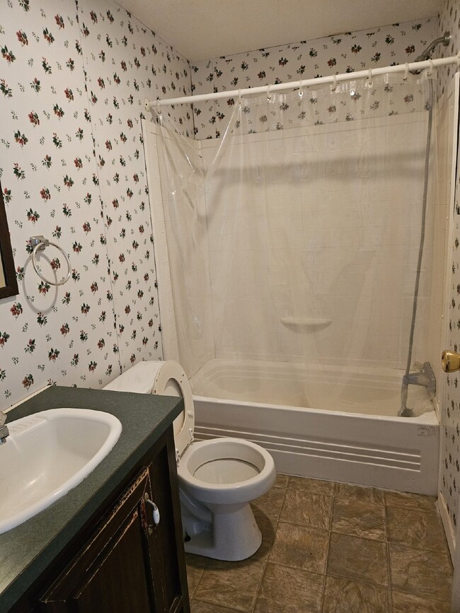 Building Photo - 3 Bedroom/2 bath mobile home