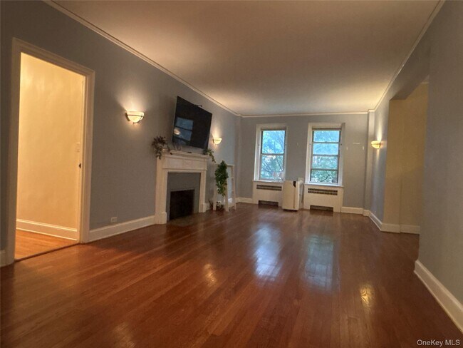 Building Photo - 8 Barstow Rd