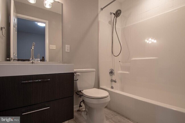 Building Photo - 5620 Queen Anne Ct