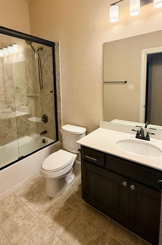 Building Photo - 811 Bandelier Ln