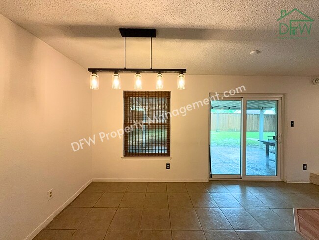 Building Photo - Charming 3-Bedroom Home for Lease in Arlington