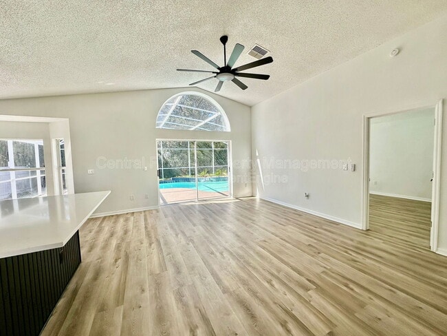 Building Photo - 3032 Bloomsbury Dr