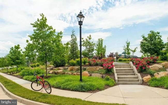 Building Photo - 23109 Dunlop Heights Terrace