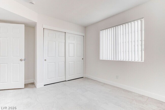 Building Photo - 1870 Nebula Dr
