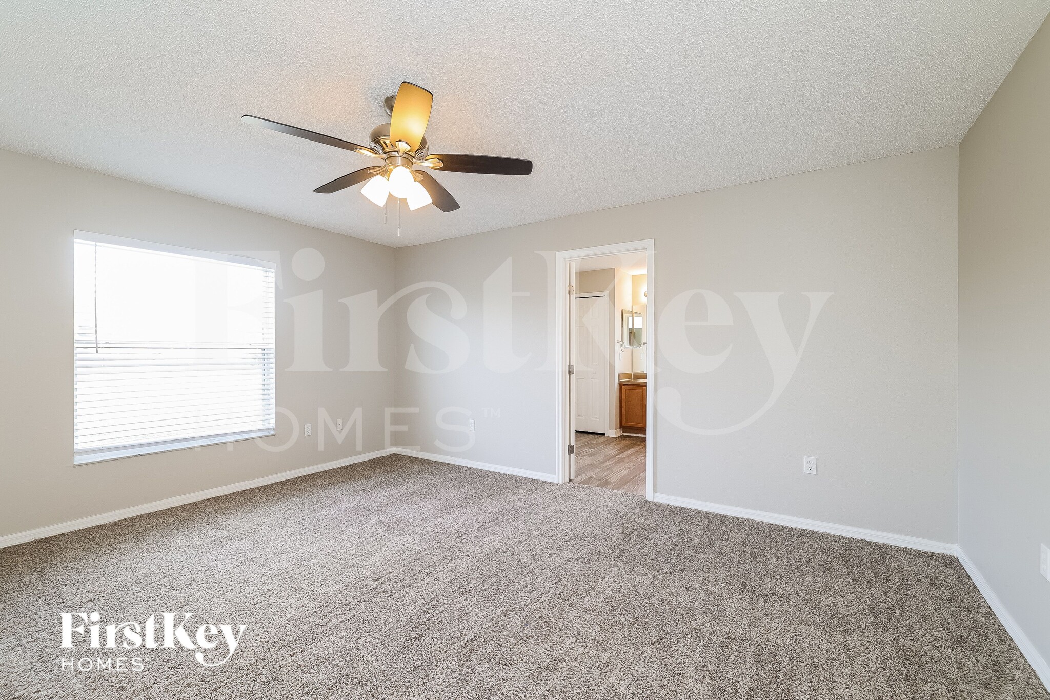 Building Photo - 984 Alsace Dr