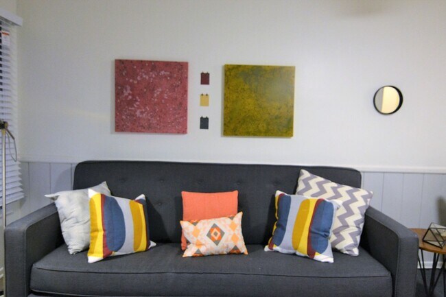 Building Photo - 12423 Chandler Blvd