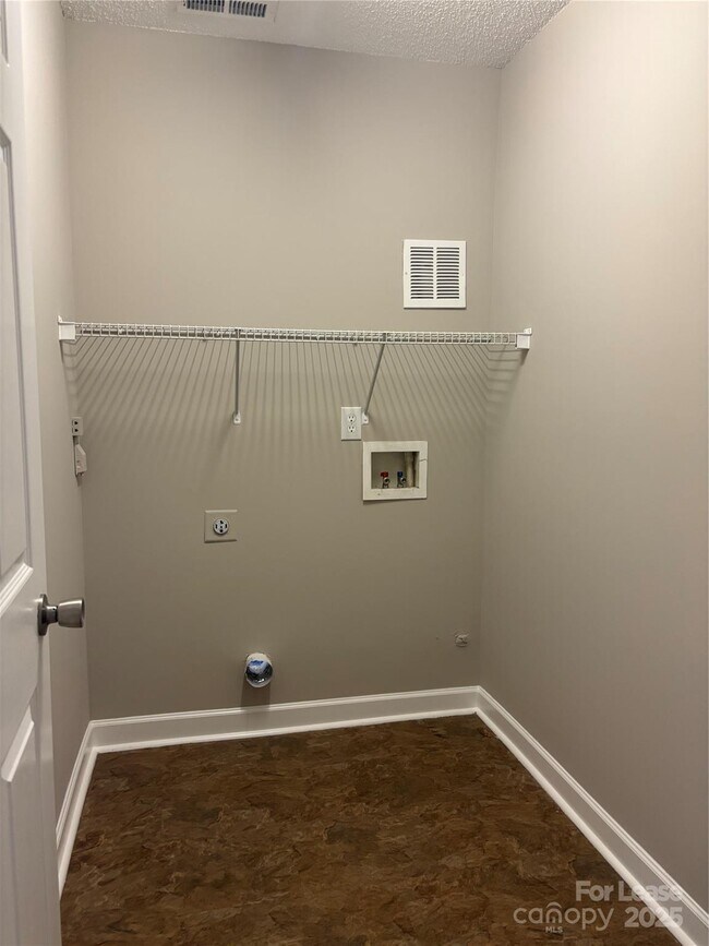 Building Photo - 14104 Bernardy Ln