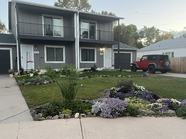 Building Photo - 2025 Abilene Ct