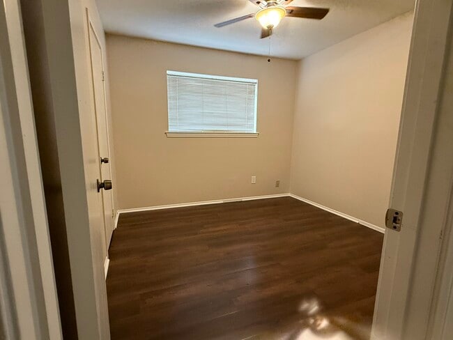 Building Photo - 510 Witter St