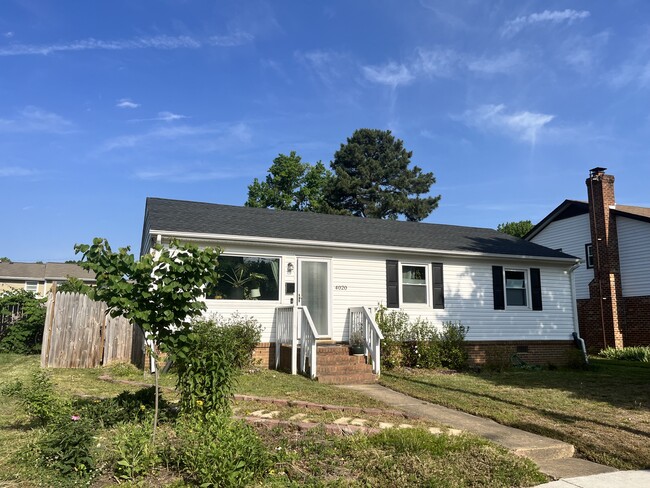Building Photo - 4020 Piney Rd