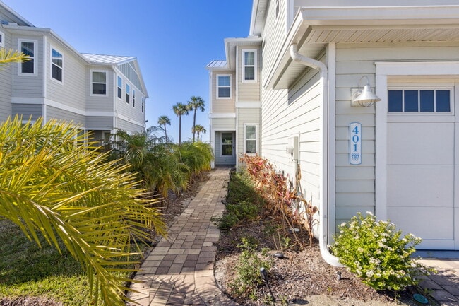Building Photo - 401 Marquesa Cir