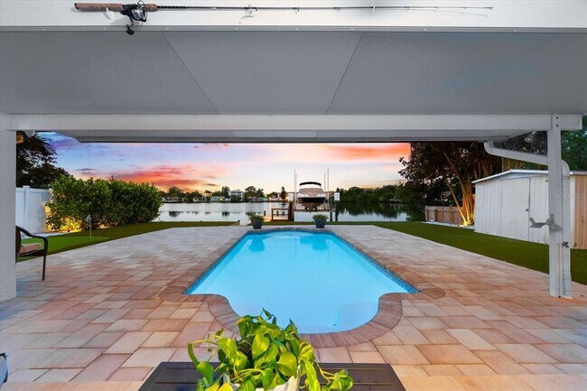 Building Photo - 8848 Sunlit Cove Dr NE