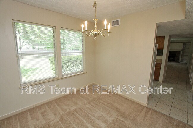Building Photo - 1381 Omie Way