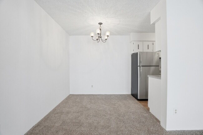 Building Photo - $1,395.95 - 1 Bed, 1 Bath Condo in Denver with Outdoor Patio Space