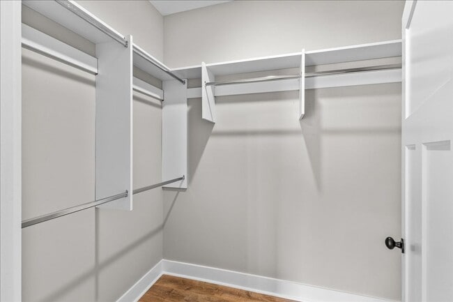 Building Photo - Beautiful Home for Rent in Chestnut Cove