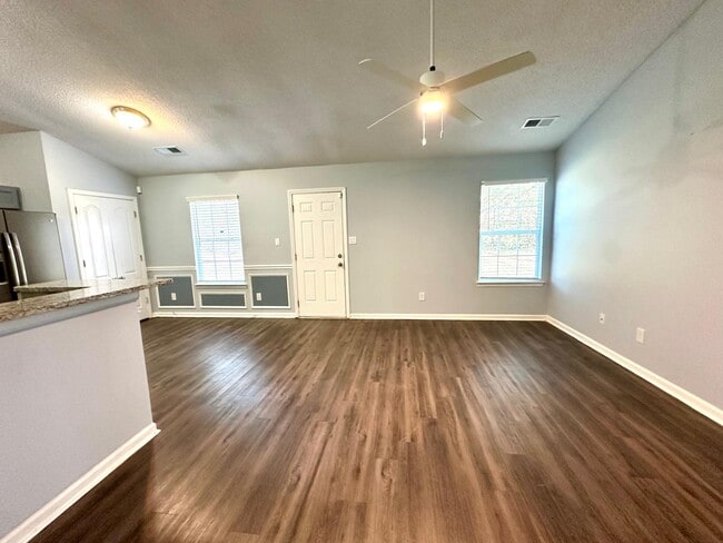 Building Photo - 8200 Reames Rd