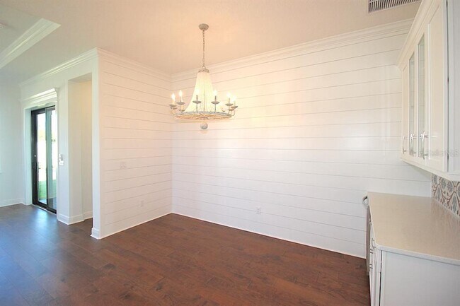 Building Photo - 20 Del Palma Dr
