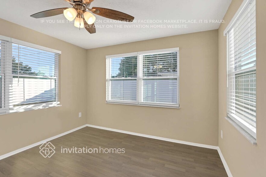 Building Photo - 3910 Beechwood Dr