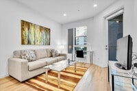 Building Photo - 593 Camino De La Reina