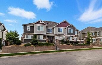 Building Photo - Bright and Airy 2 Bed 2.5 Bath Townhome in Cherry Creek Schools!