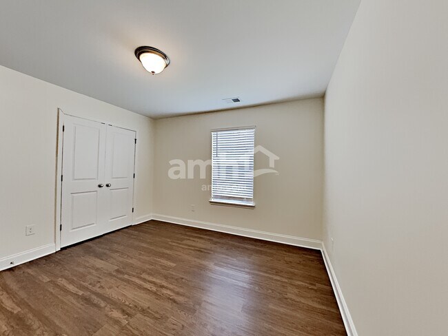 Building Photo - 581 Westridge Cir