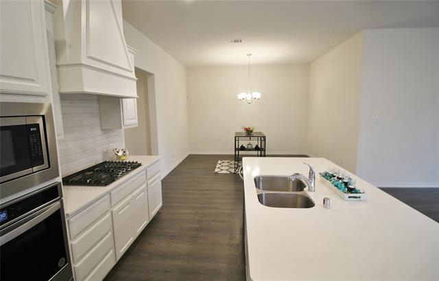 Building Photo - 4130 Ellinger Dr