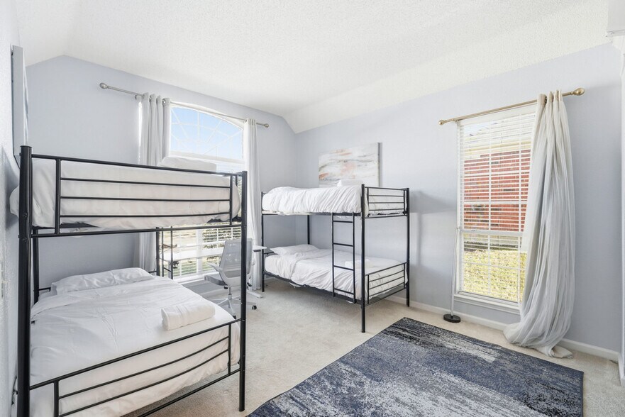 Building Photo - 10217 Napa Valley Dr