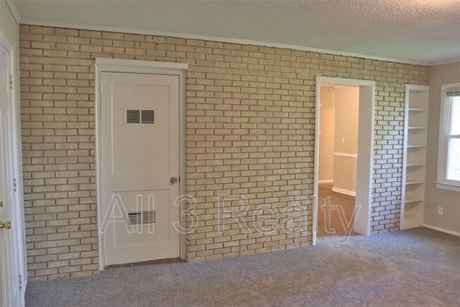 Building Photo - 3348 Harrison Rd