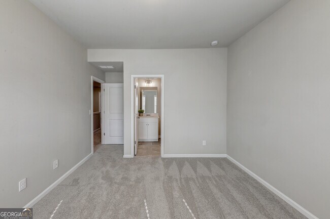 Building Photo - 43 Cobalt Ln