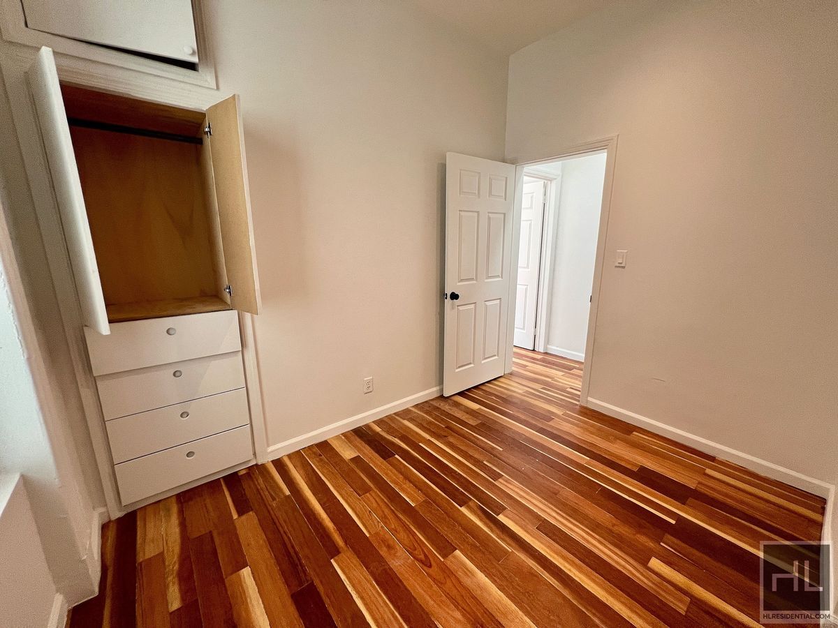 Building Photo - 3.5BR 1BA Floor-Through By Fort Greene Park