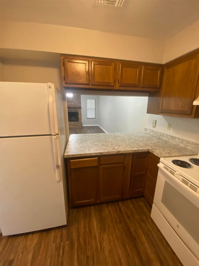 Building Photo - 2923 Woodrich Dr