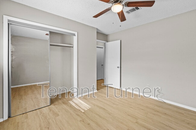 Building Photo - 329 Springdale Cir