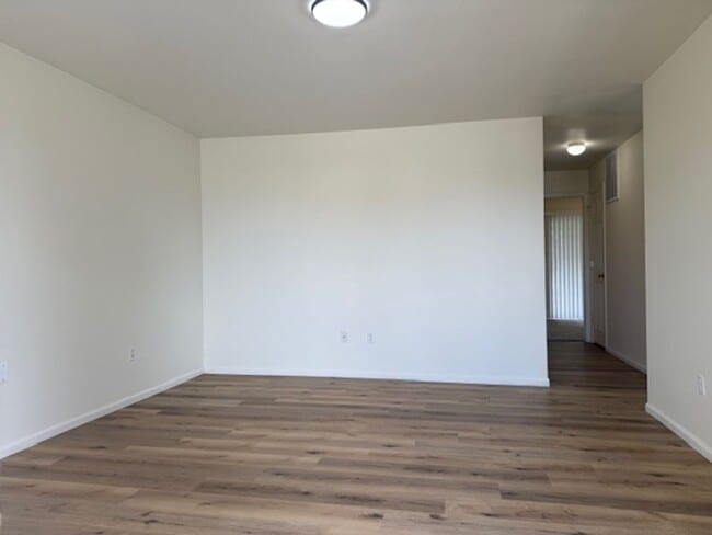 Building Photo - 304 Snyder Ave