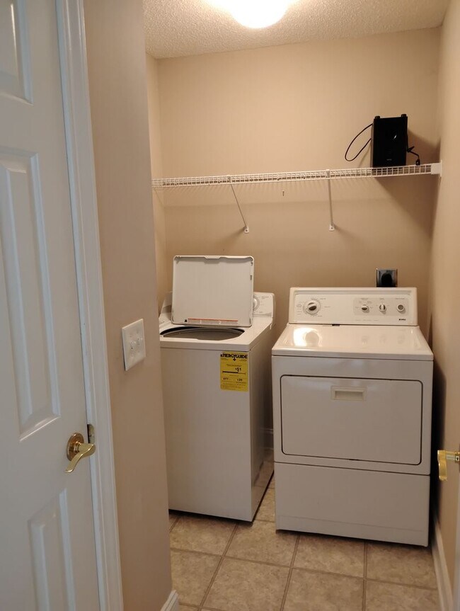 Building Photo - WOODMOOR DRIVE