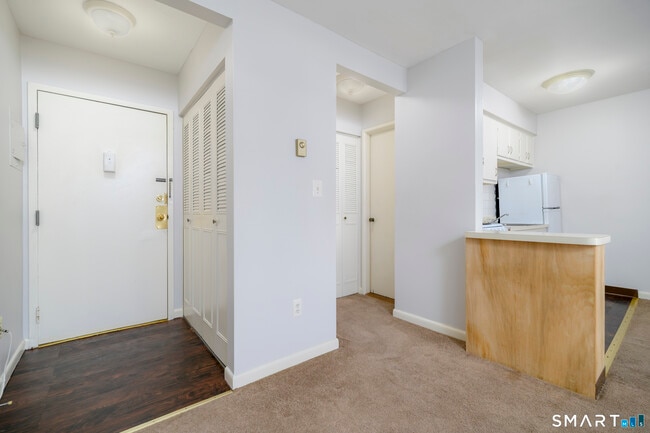 Building Photo - 445 Hope St