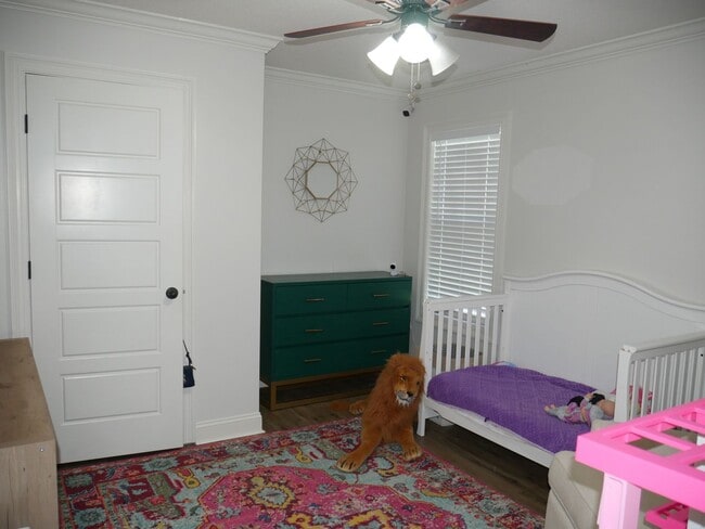 Building Photo - 4 bedroom home in Crestwood S/D