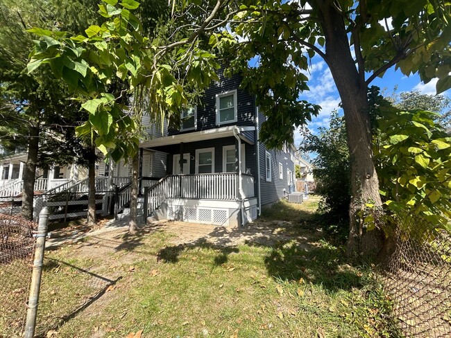 Building Photo - Huge, Newly Renovated House in Asbury Park!