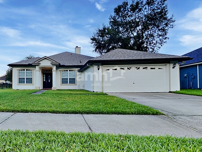 Building Photo - 14136 Fish Eagle Dr E