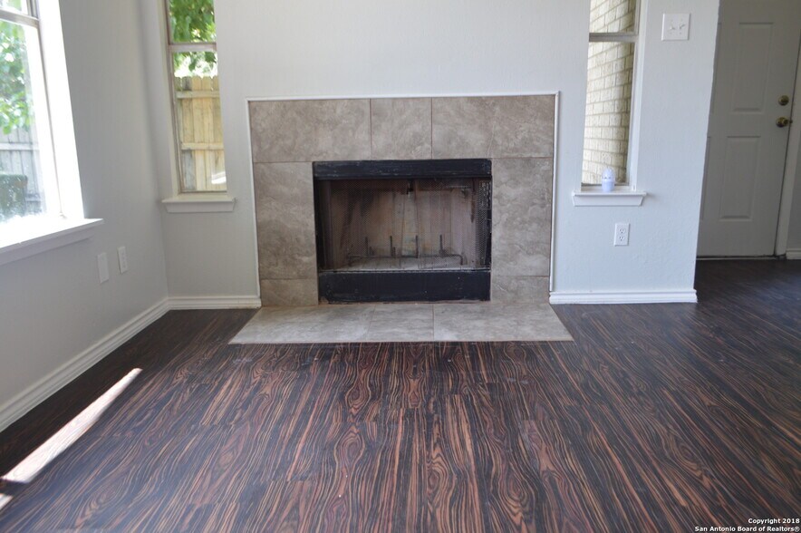 Building Photo - 7536 Oak Chase