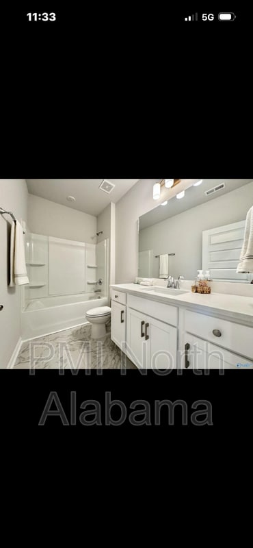 Building Photo - 204 Cobbdale Park Dr